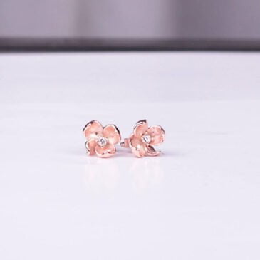 14 Ayar Altın Orkide Stud Küpe / Studio Mirage/ Çift