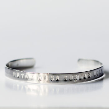 Kişiselleştirilmiş Cuff Bileklik / Studio Mirage