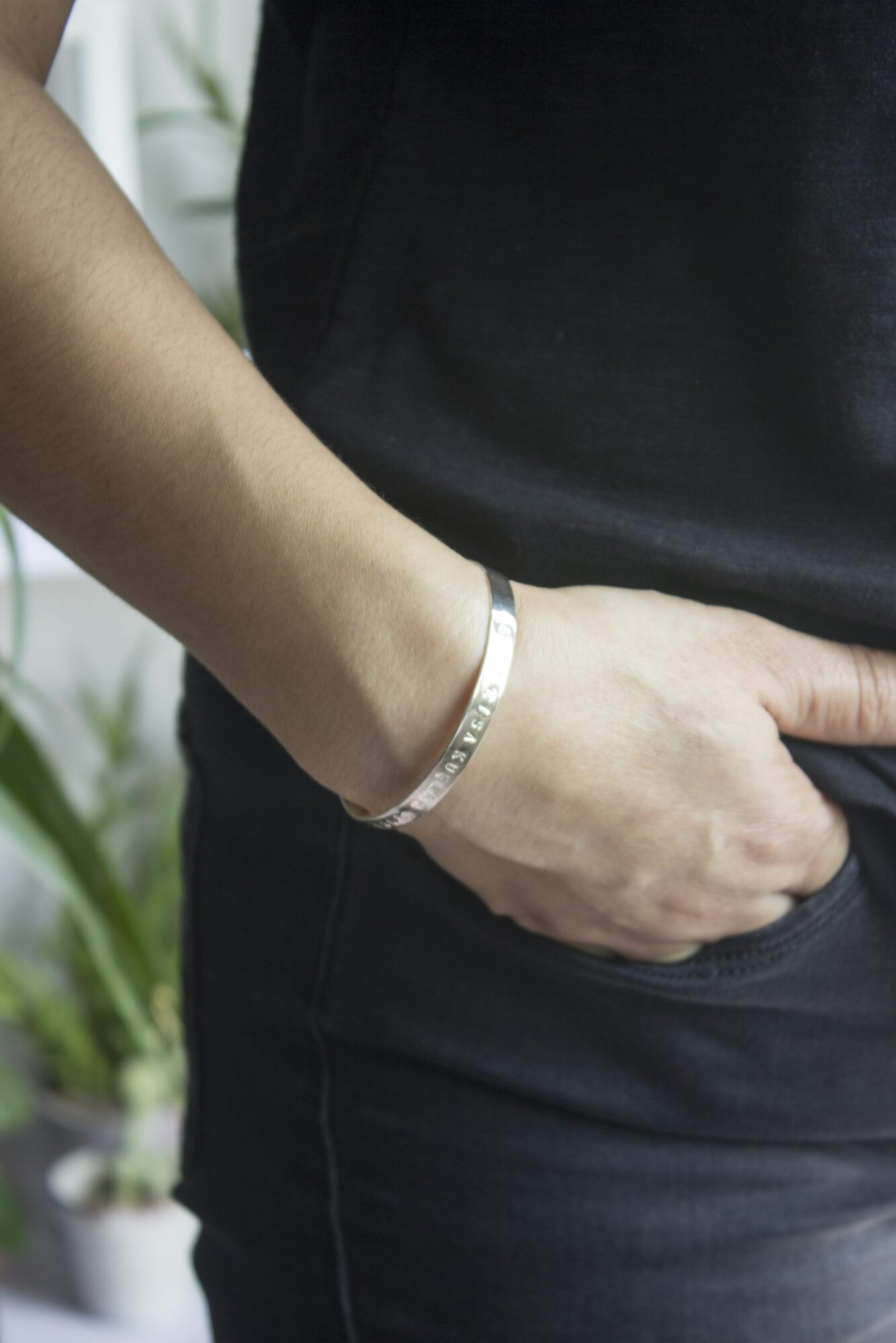 Kişiselleştirilmiş Cuff Bileklik, 925 Ayar Gümüş / Studio Mirage* - Görsel 2