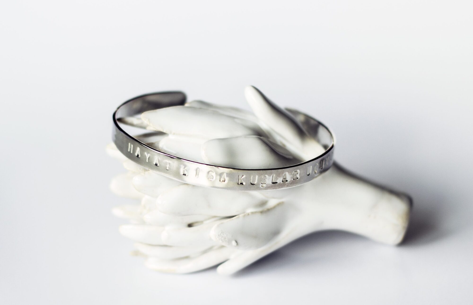 Kişiselleştirilmiş Cuff Bileklik, 925 Ayar Gümüş / Studio Mirage* - Görsel 4