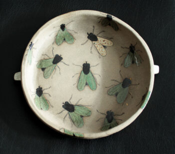 El Yapımı Stoneware Seramik Tabak – “Sinekli Bahar” :)
