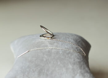 Zincir Detaylı 14 Ayar Altın Kaplama 925 Ayar Gümüş Ear Cuff / Tek Küpe