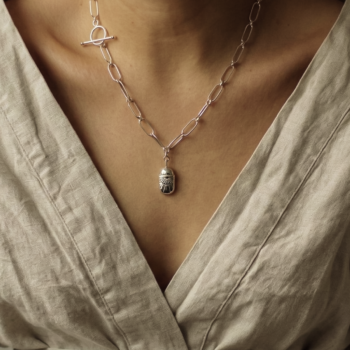 Artizan Gümüş Mısır Böceği Kolye | Studio Mirage